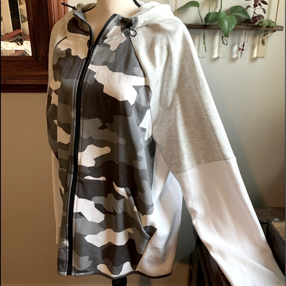 Express Men’s Grey Camo zip up hoodie